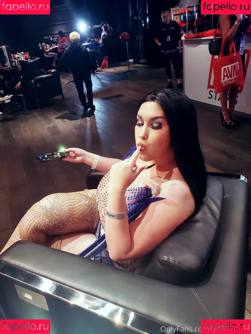 milahromanov Onlyfans Photo Gallery 