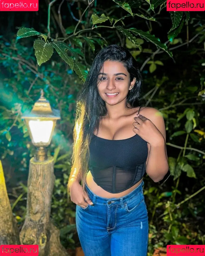 Suhana Khan Onlyfans Photo Gallery 