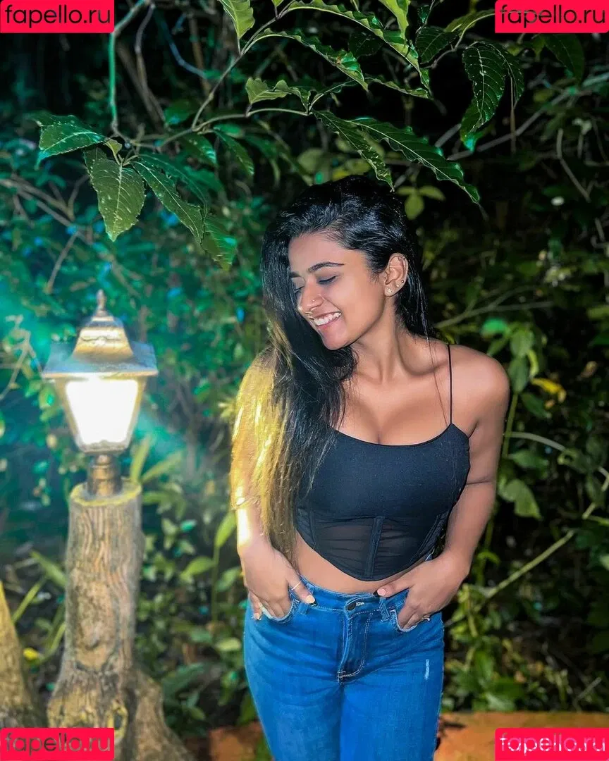 Suhana Khan Onlyfans Photo Gallery 