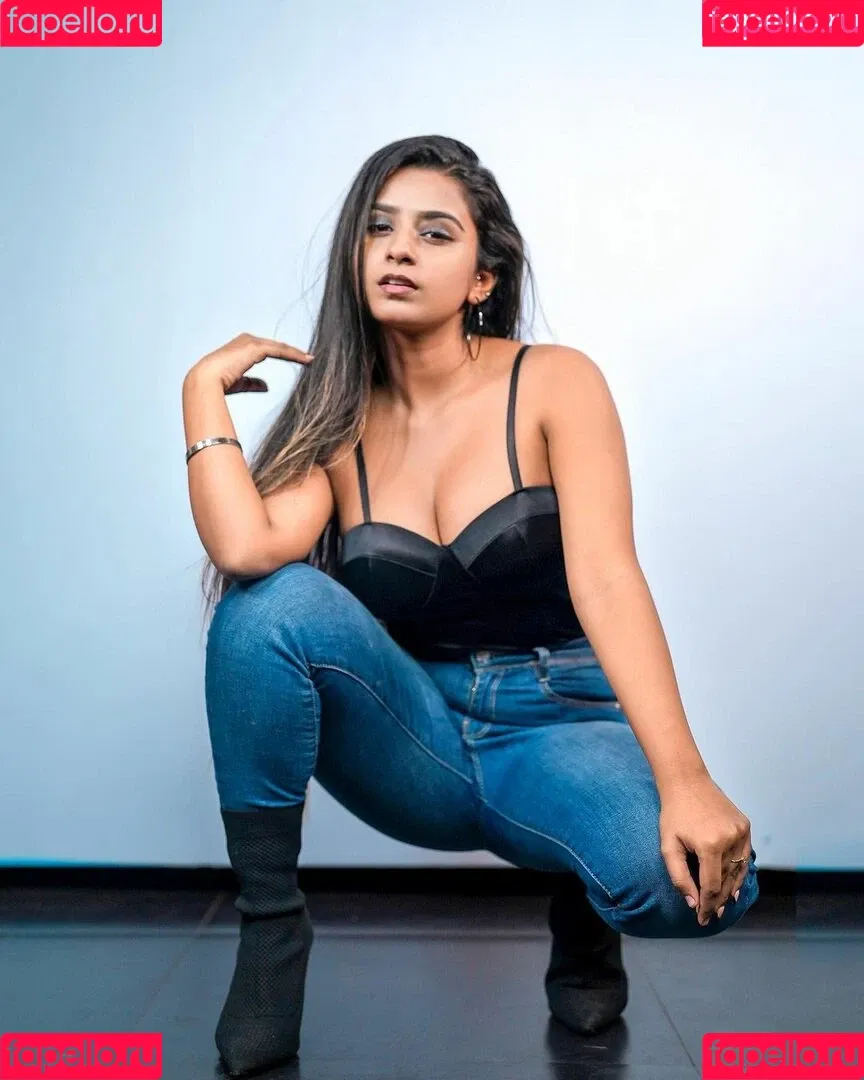 Suhana Khan Onlyfans Photo Gallery 