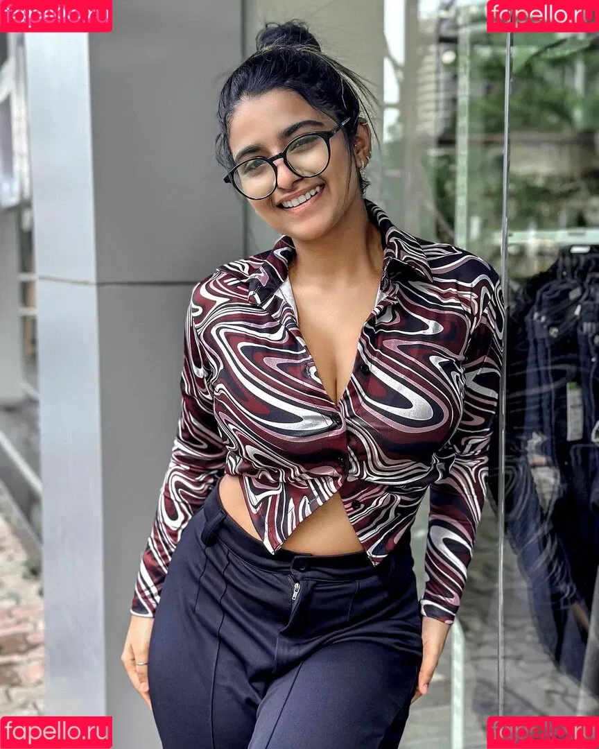 Suhana Khan Onlyfans Photo Gallery 