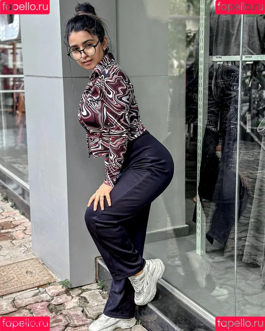 Suhana Khan Onlyfans Photo Gallery 