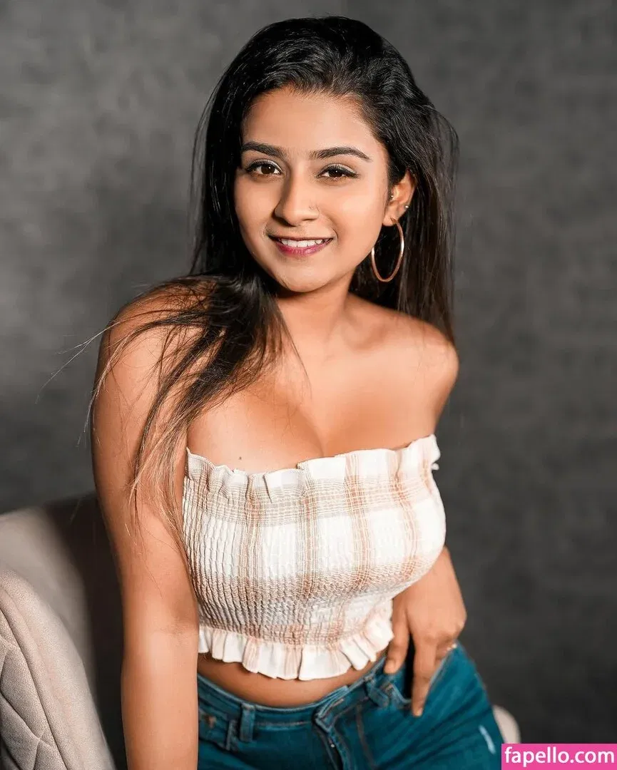 Suhana Khan Onlyfans Photo Gallery 