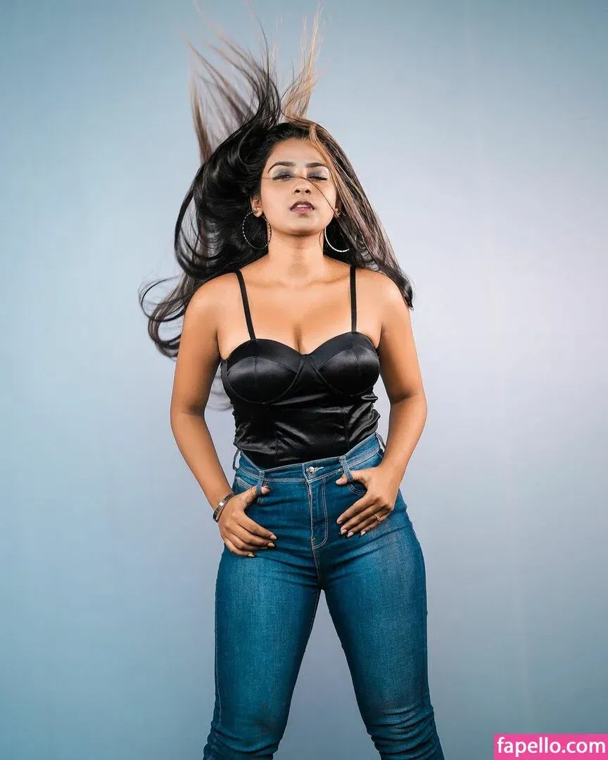 Suhana Khan Onlyfans Photo Gallery 