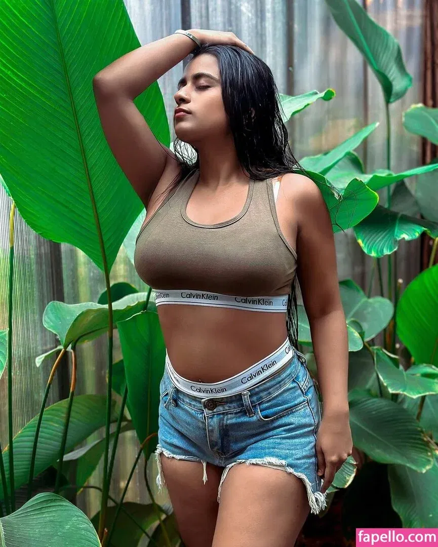 Suhana Khan Onlyfans Photo Gallery 