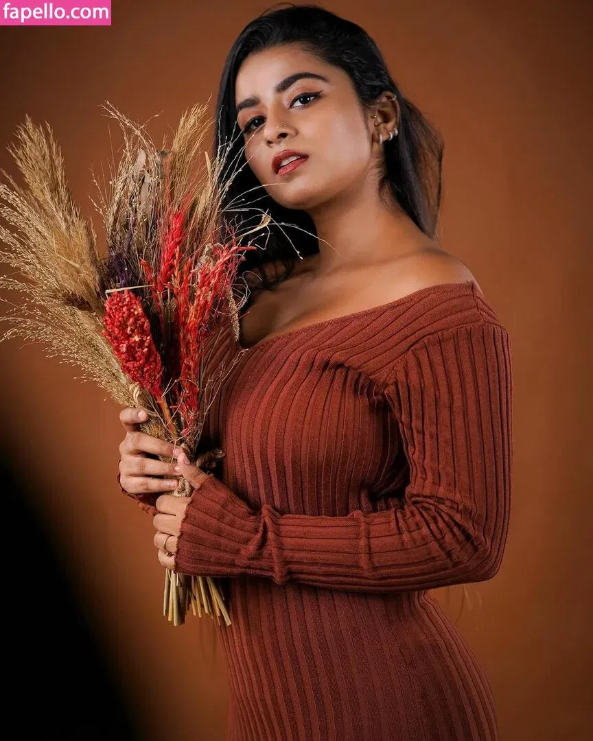 Suhana Khan Onlyfans Photo Gallery 