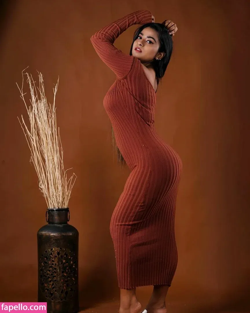 Suhana Khan Onlyfans Photo Gallery 