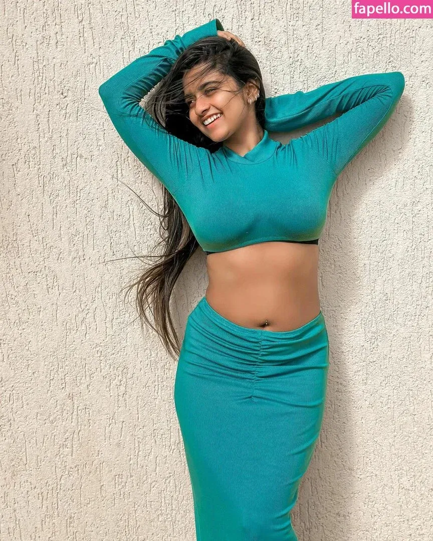 Suhana Khan Onlyfans Photo Gallery 