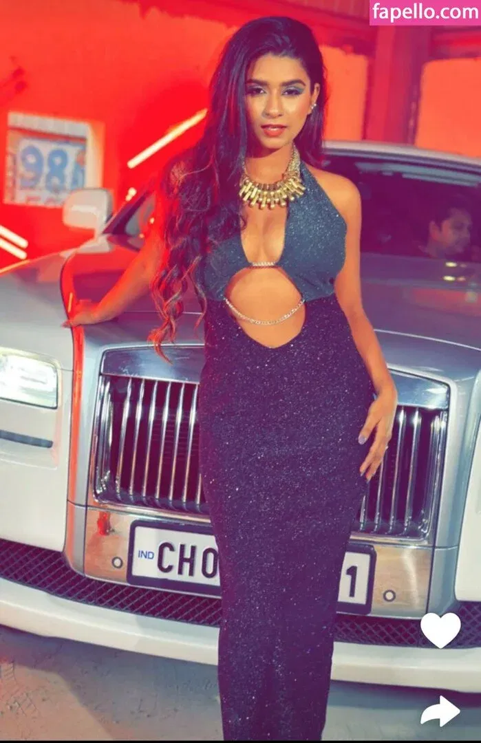 Suhana Khan Onlyfans Photo Gallery 