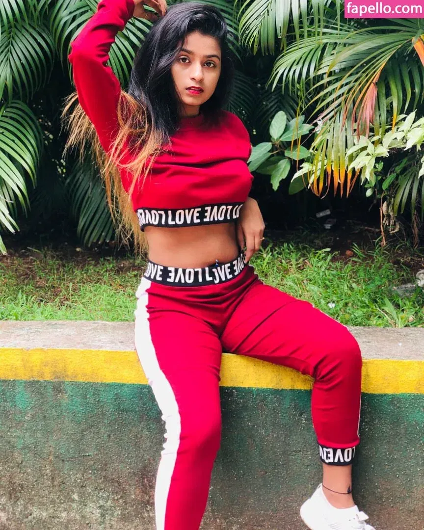 Suhana Khan Onlyfans Photo Gallery 
