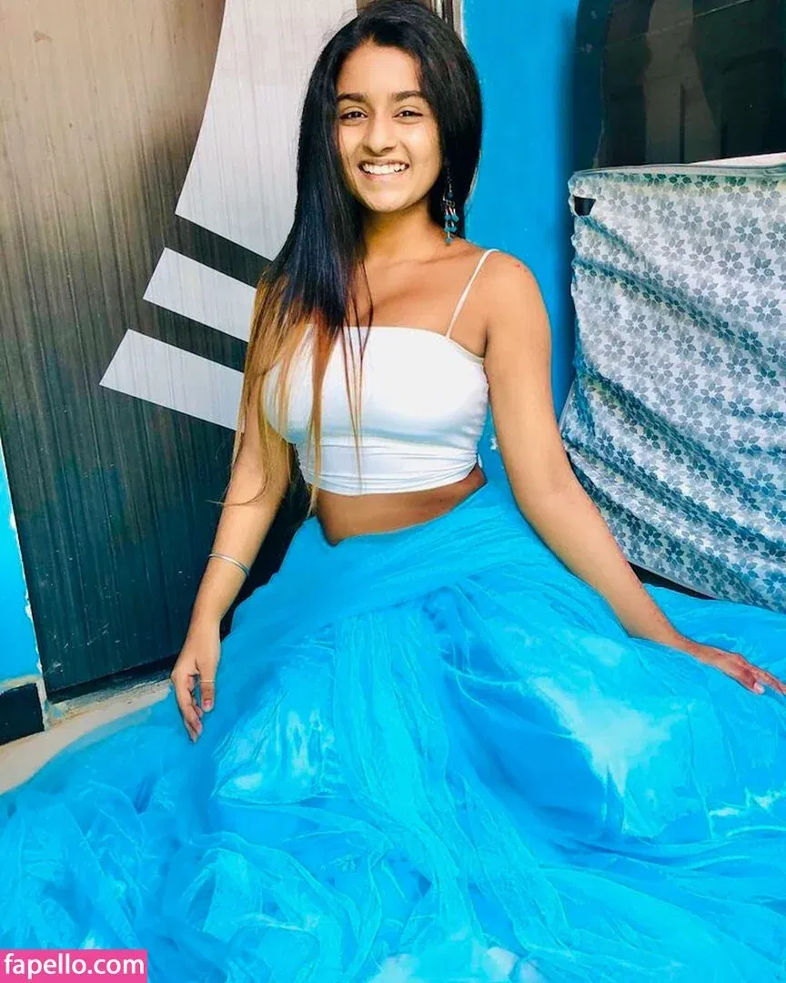 Suhana Khan Onlyfans Photo Gallery 