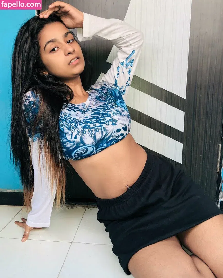 Suhana Khan Onlyfans Photo Gallery 