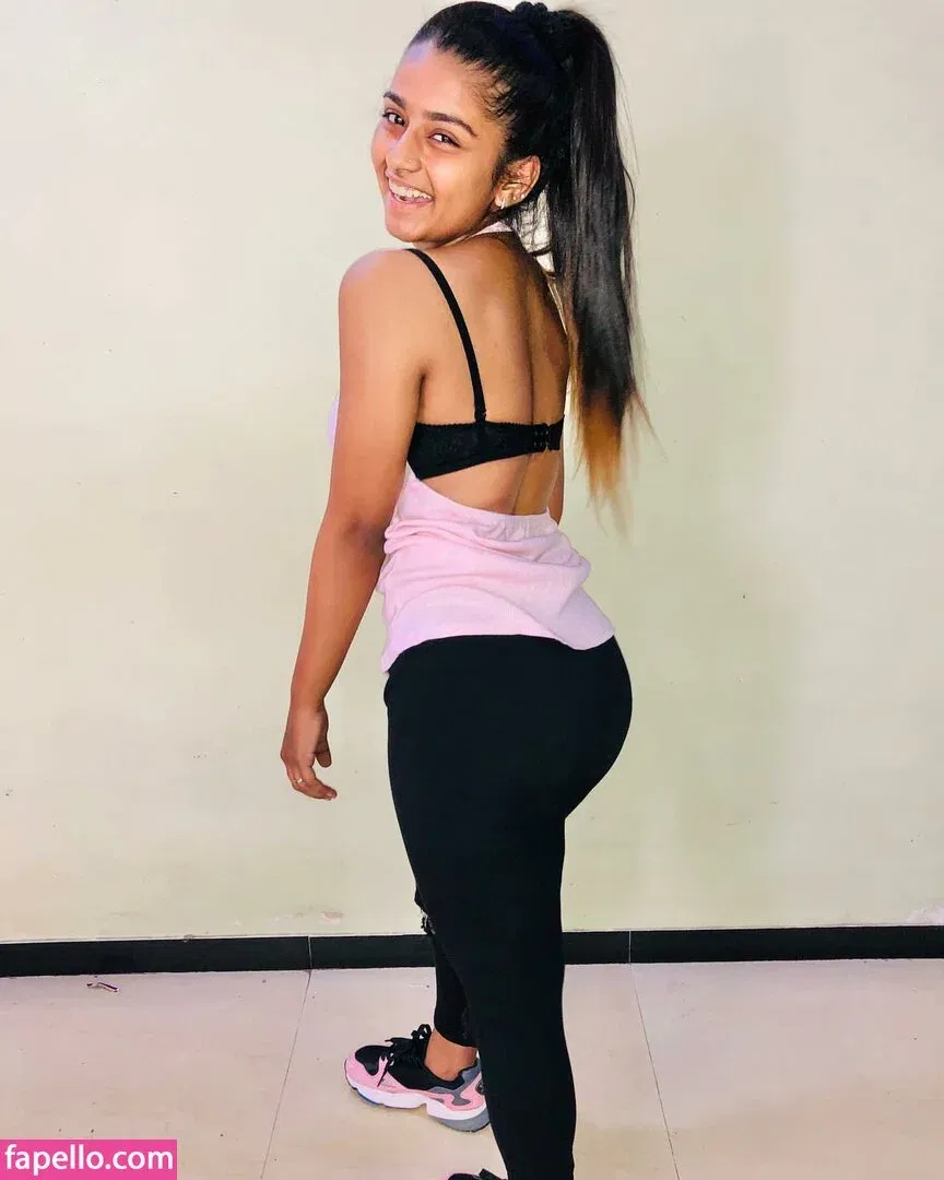 Suhana Khan Onlyfans Photo Gallery 