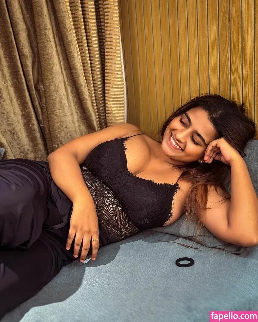 Suhana Khan Onlyfans Photo Gallery 