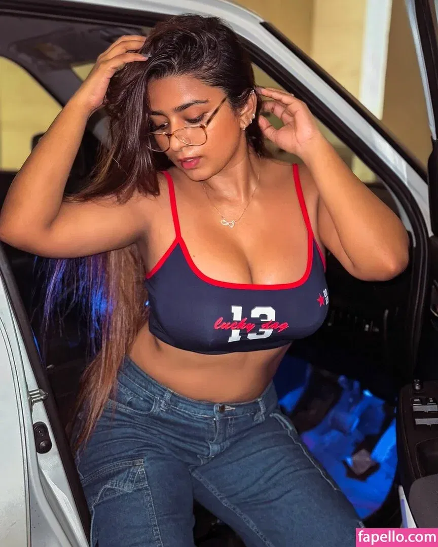 Suhana Khan Onlyfans Photo Gallery 