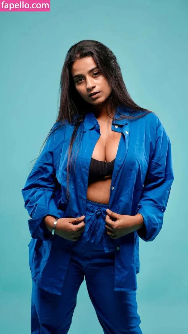 Suhana Khan Onlyfans Photo Gallery 