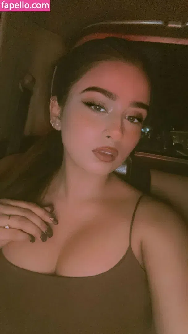 Suhana Khan Onlyfans Photo Gallery 