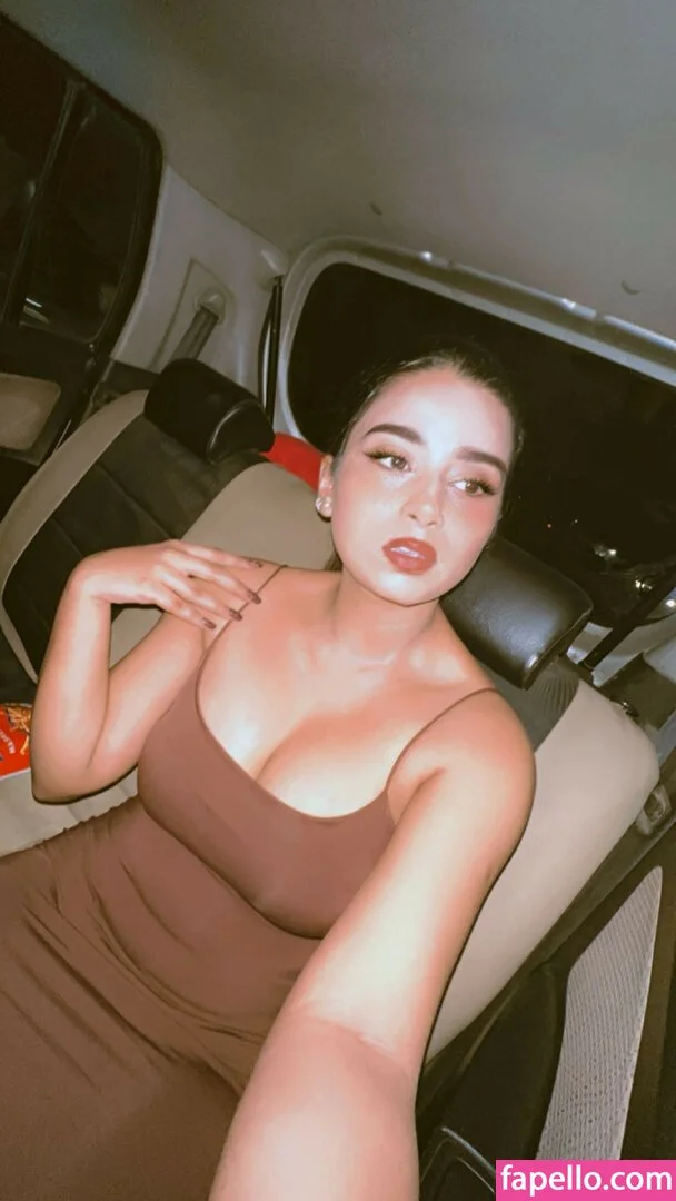 Suhana Khan Onlyfans Photo Gallery 