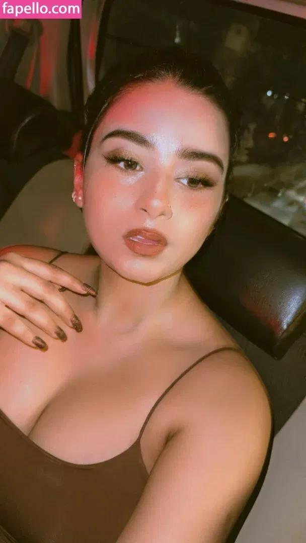 Suhana Khan Onlyfans Photo Gallery 