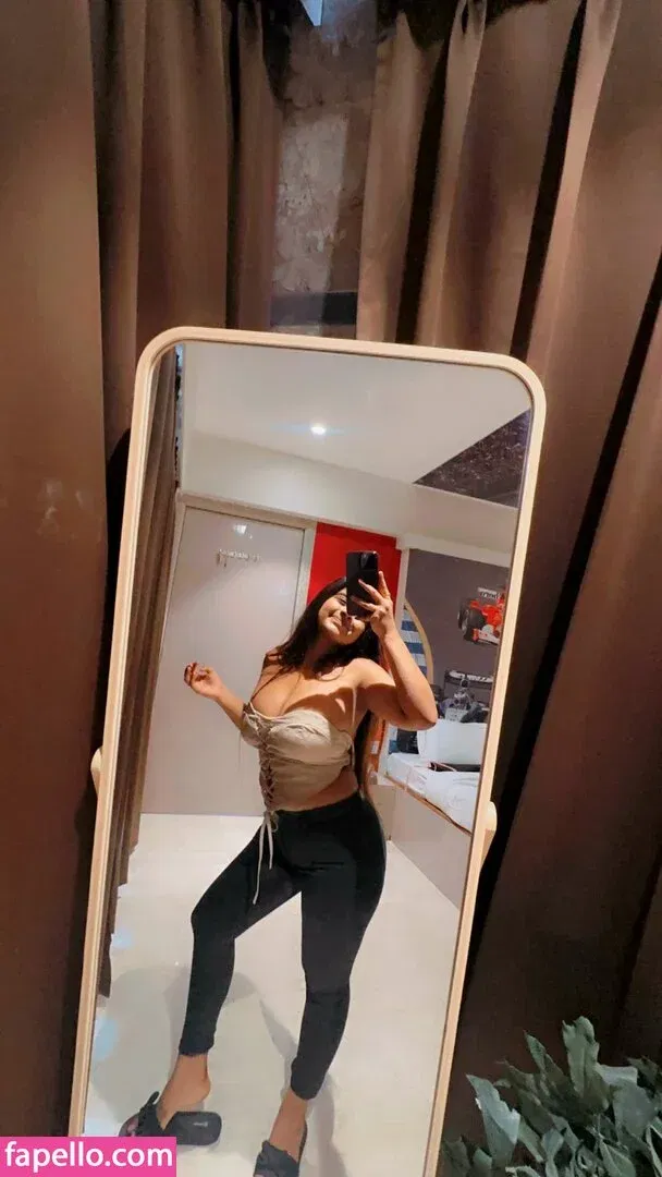 Suhana Khan Onlyfans Photo Gallery 