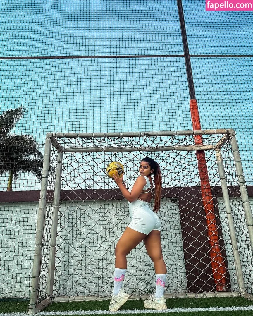 Suhana Khan Onlyfans Photo Gallery 