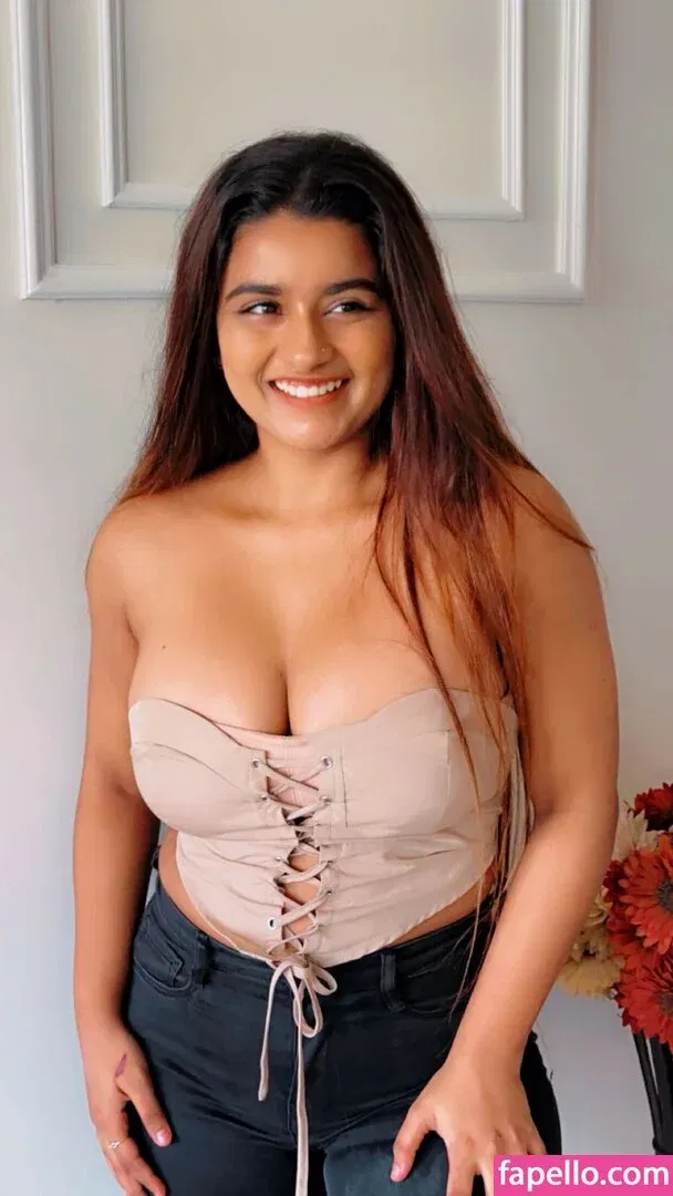 Suhana Khan Onlyfans Photo Gallery 