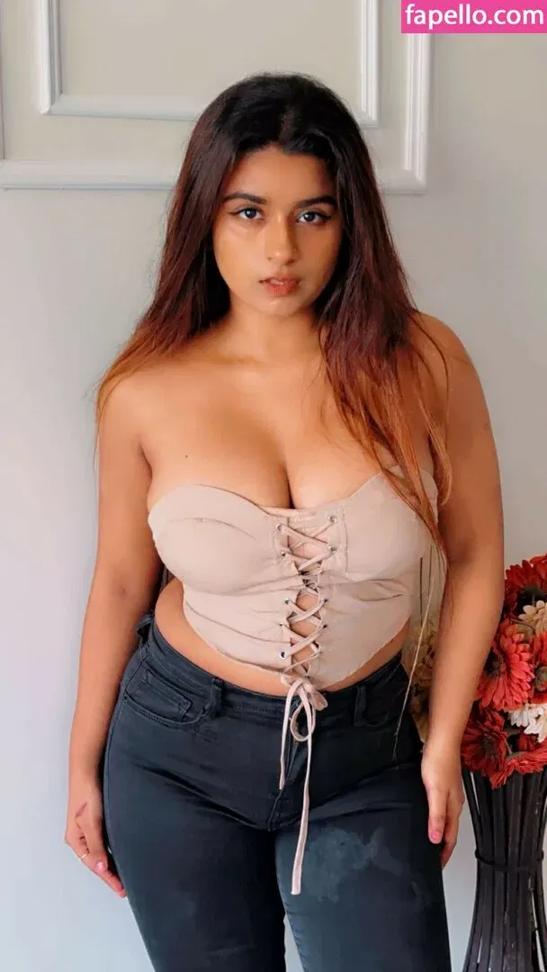 Suhana Khan Onlyfans Photo Gallery 