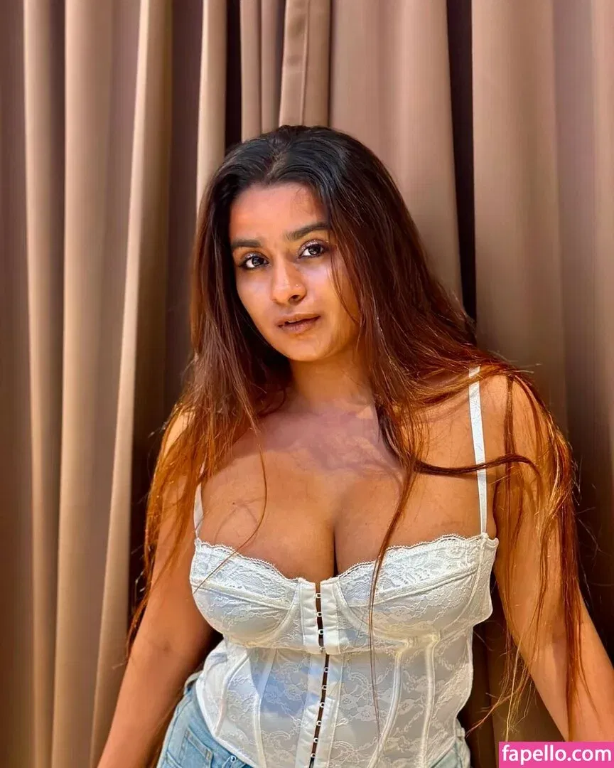 Suhana Khan Onlyfans Photo Gallery 