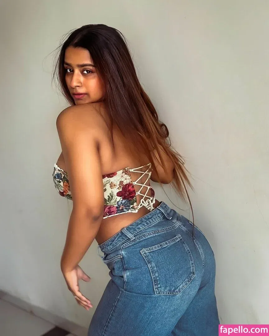 Suhana Khan Onlyfans Photo Gallery 