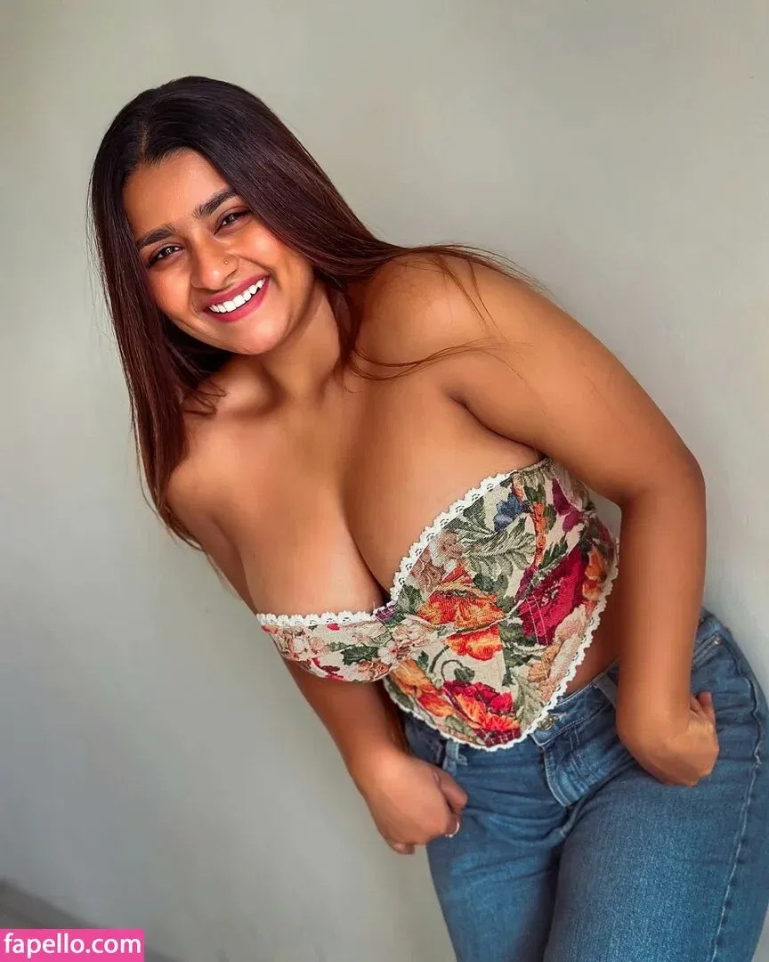 Suhana Khan Onlyfans Photo Gallery 