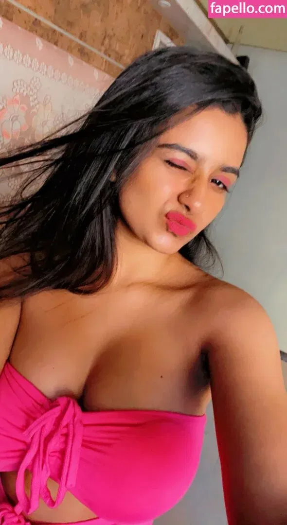 Suhana Khan Onlyfans Photo Gallery 