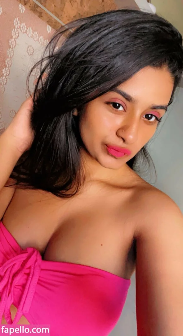 Suhana Khan Onlyfans Photo Gallery 