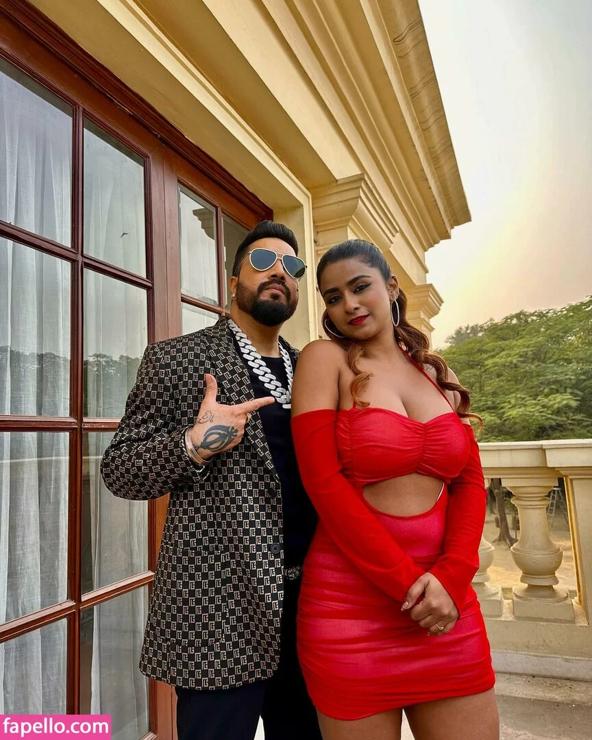 Suhana Khan Onlyfans Photo Gallery 