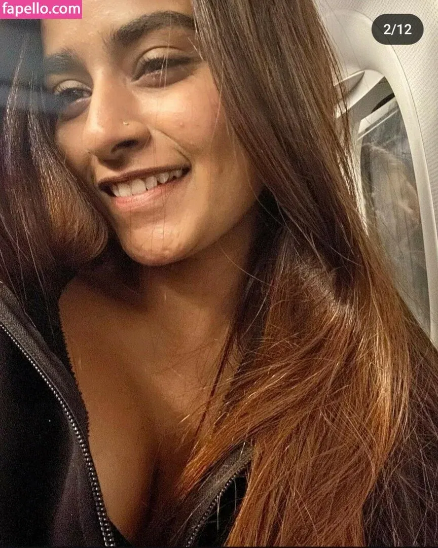 Suhana Khan Onlyfans Photo Gallery 