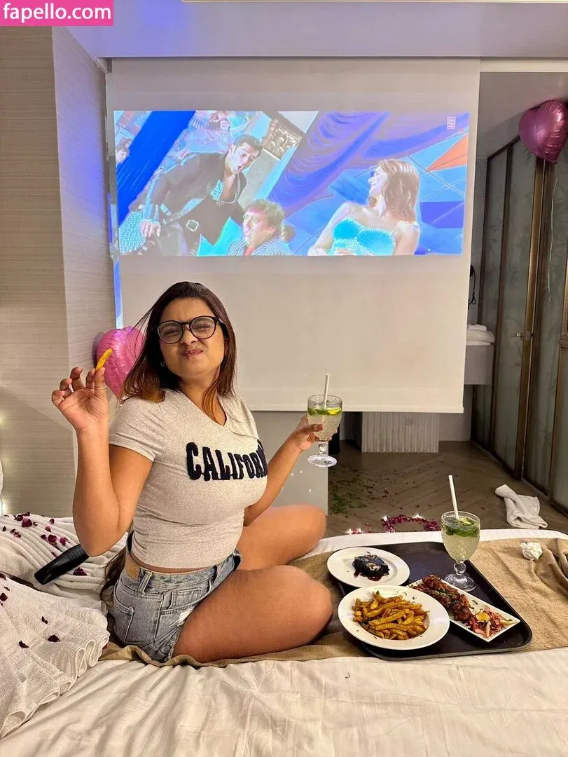 Suhana Khan Onlyfans Photo Gallery 