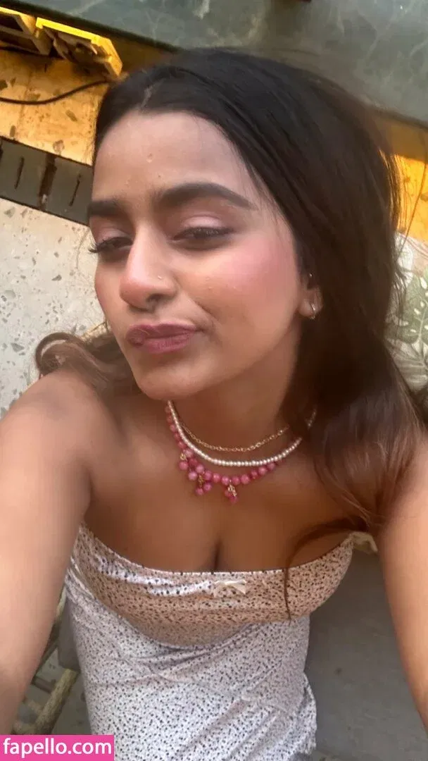 Suhana Khan Onlyfans Photo Gallery 