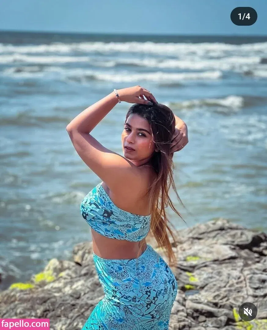 Suhana Khan Onlyfans Photo Gallery 