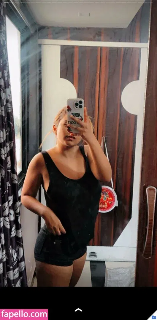 Suhana Khan Onlyfans Photo Gallery 