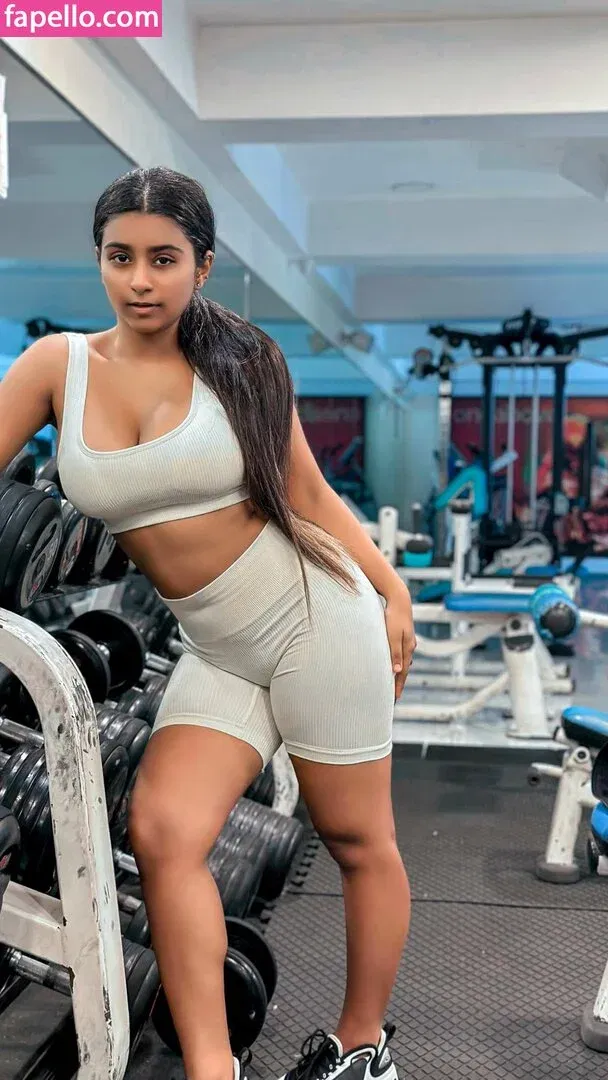 Suhana Khan Onlyfans Photo Gallery 