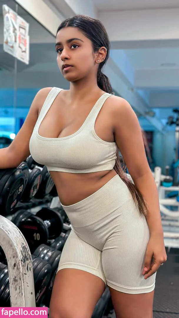 Suhana Khan Onlyfans Photo Gallery 