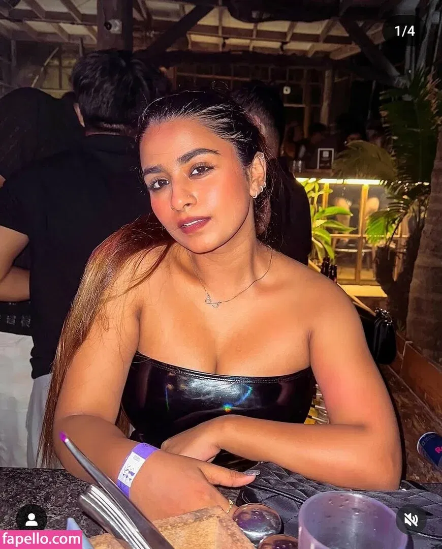 Suhana Khan Onlyfans Photo Gallery 