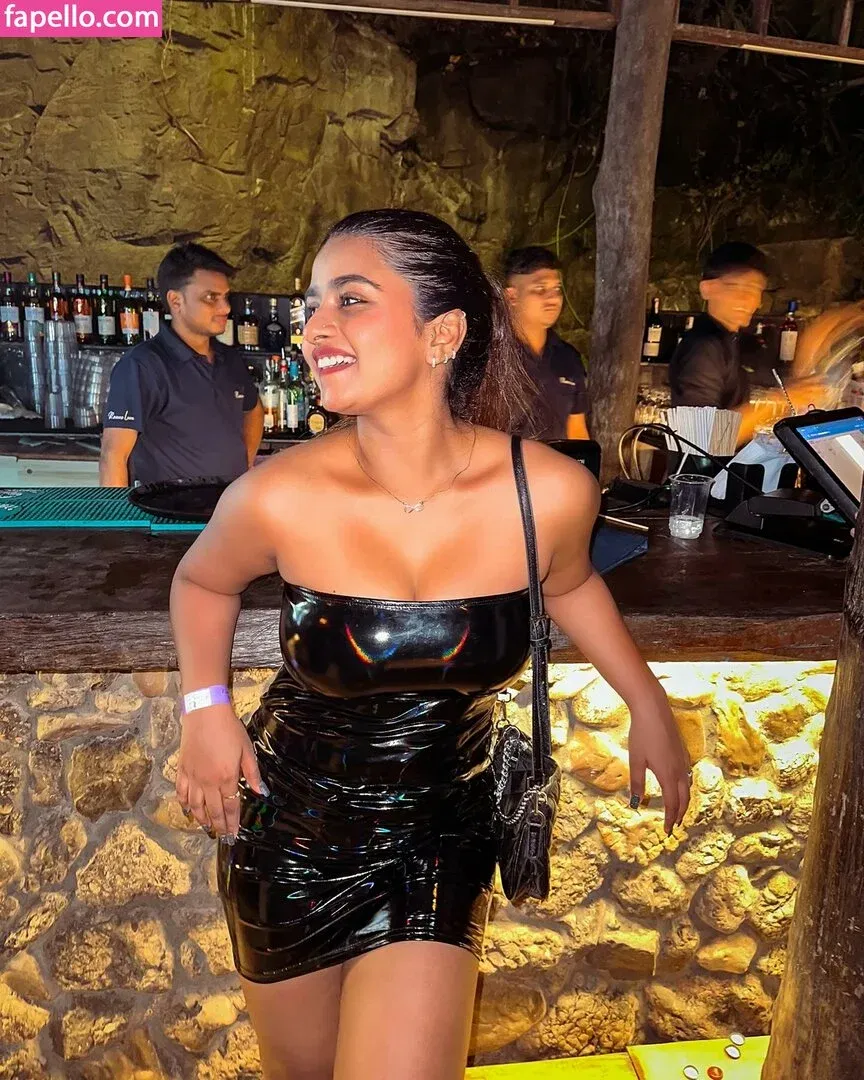 Suhana Khan Onlyfans Photo Gallery 