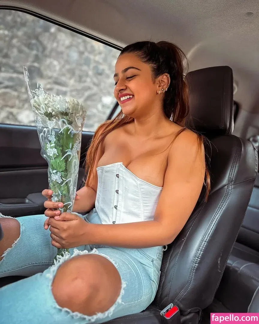 Suhana Khan Onlyfans Photo Gallery 