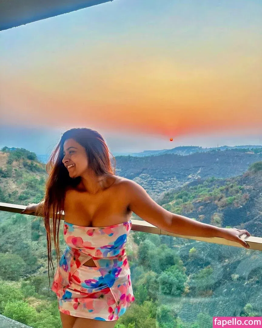 Suhana Khan Onlyfans Photo Gallery 