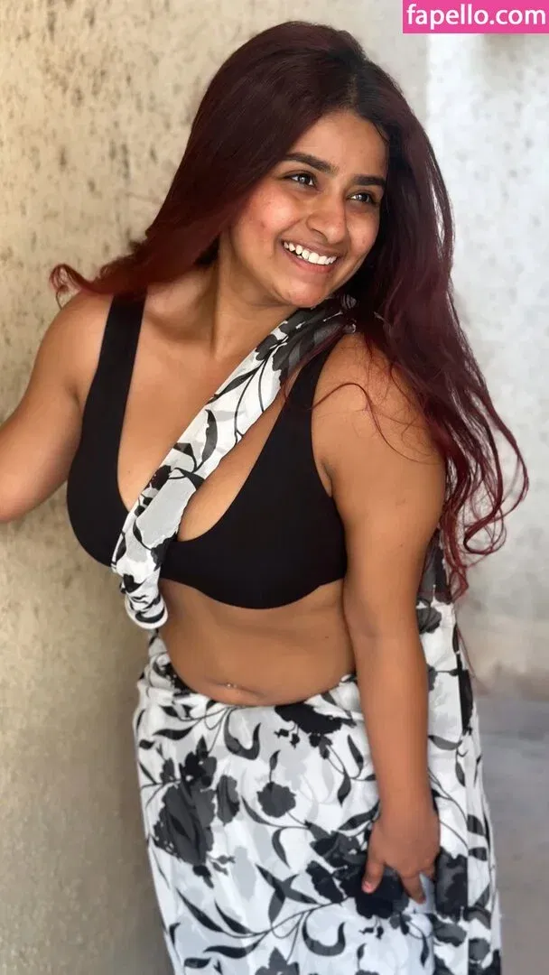 Suhana Khan Onlyfans Photo Gallery 