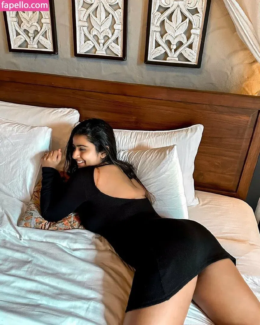 Suhana Khan Onlyfans Photo Gallery 