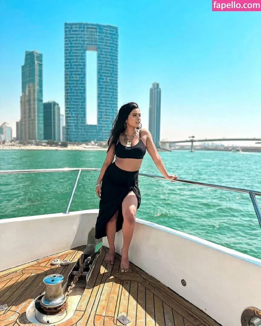 Suhana Khan Onlyfans Photo Gallery 