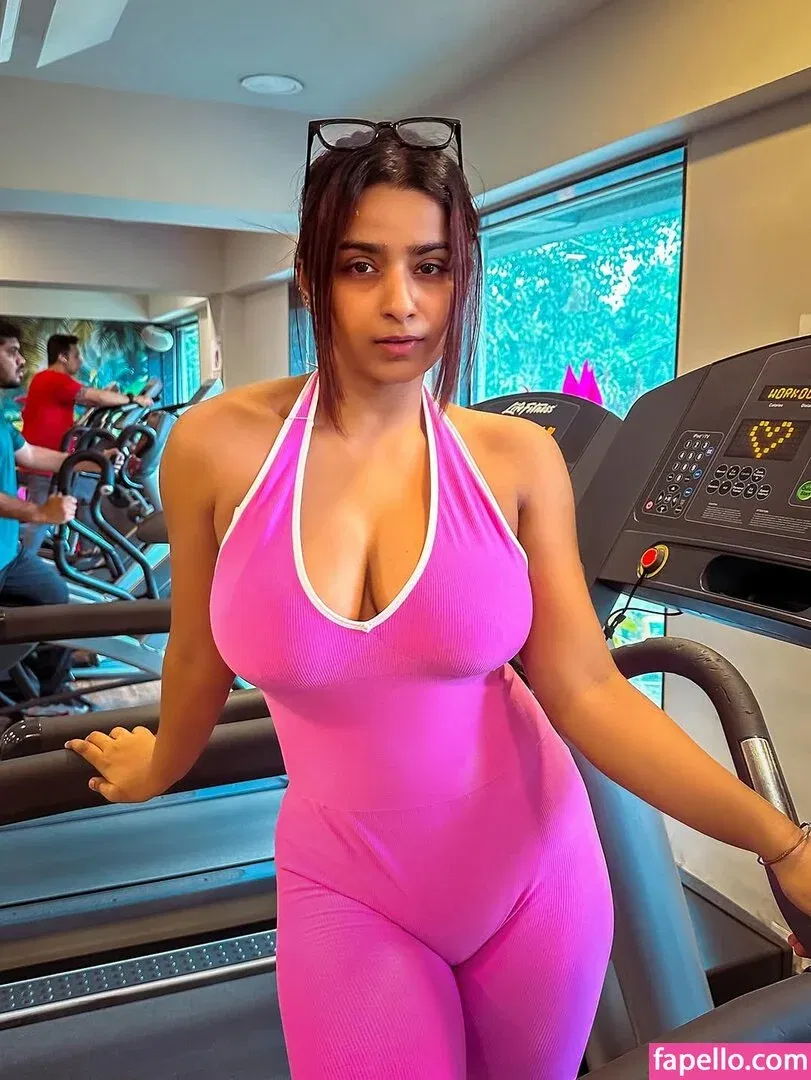 Suhana Khan Onlyfans Photo Gallery 