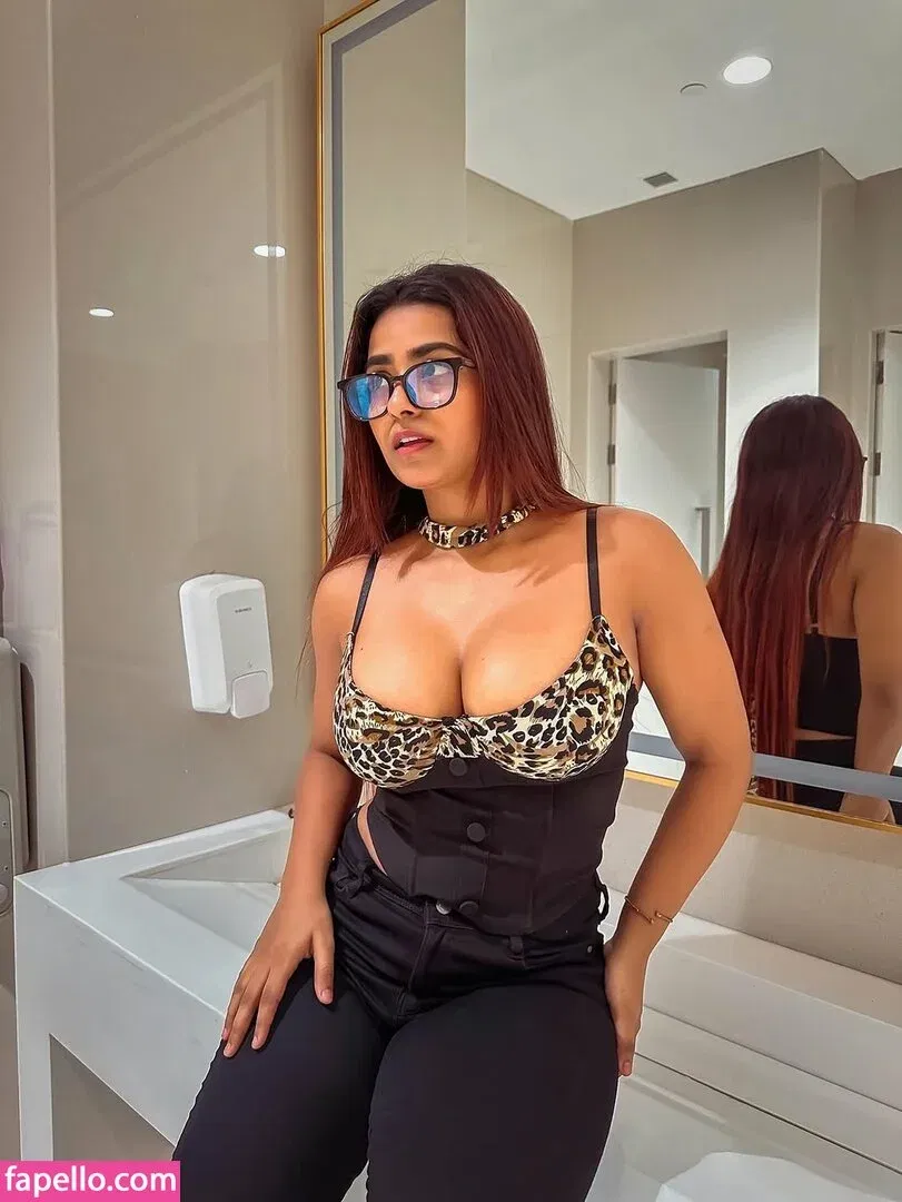 Suhana Khan Onlyfans Photo Gallery 