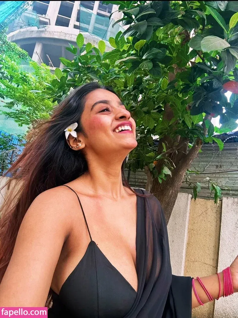 Suhana Khan Onlyfans Photo Gallery 